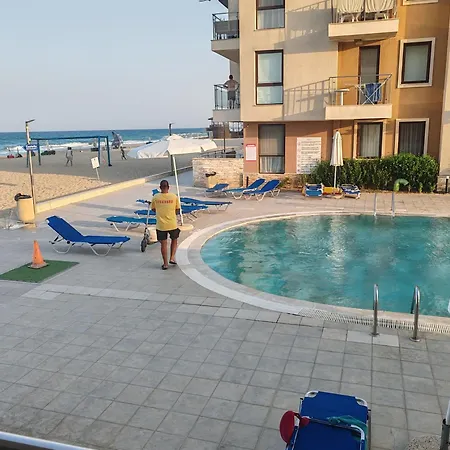 아파트 E003 в бийч - усещането да живееш на плажа !!! *